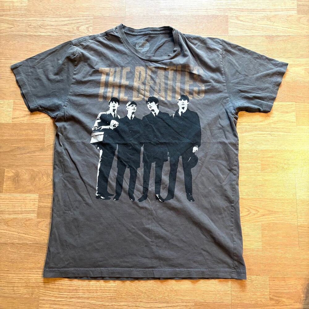 THE BEATLES BAND T SHIRT SIZE LARGE